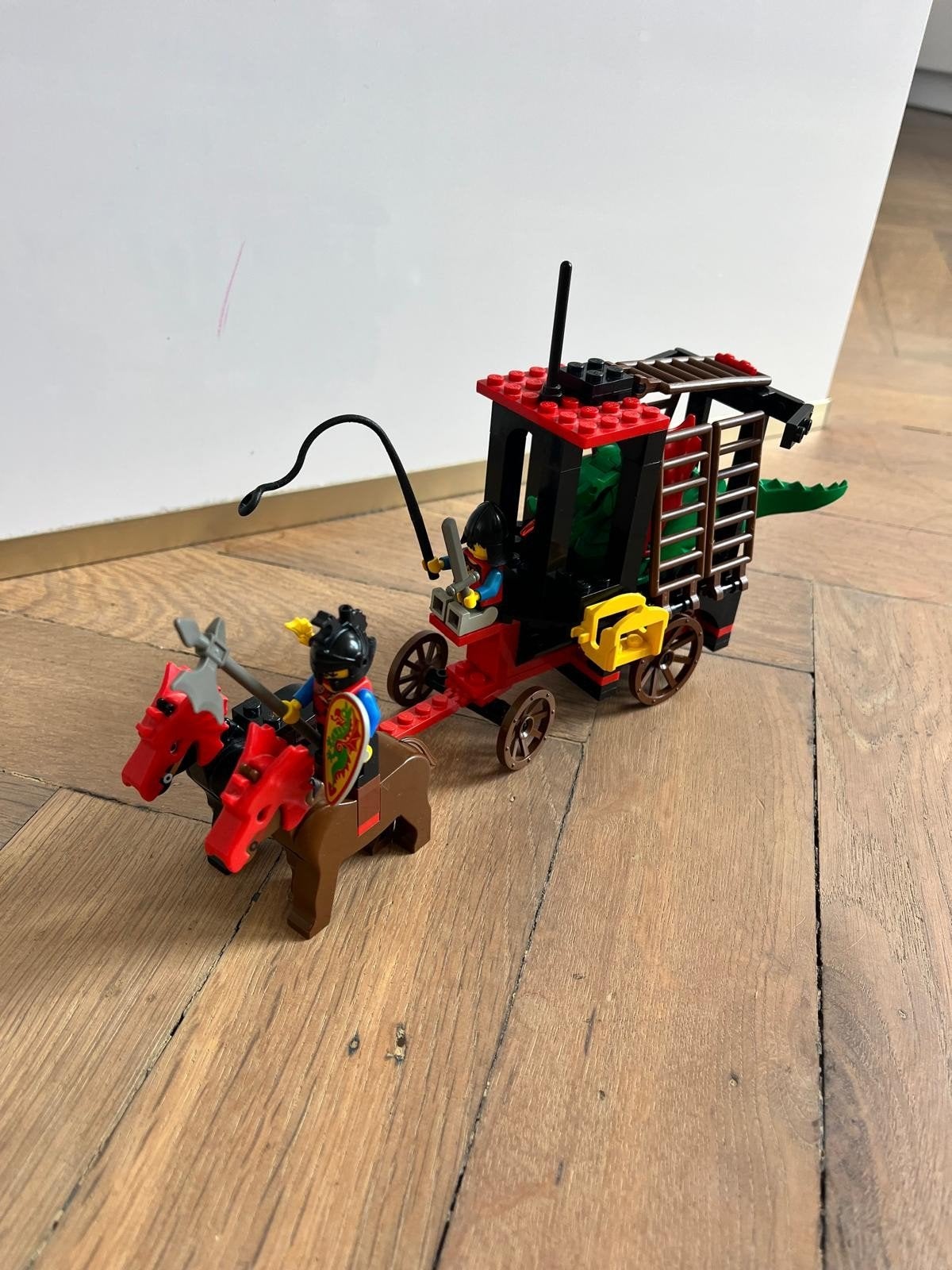 Lego system 6056 dragon wagon draak wagen vintage ridders, Lego, Ophalen of Verzenden, Zo goed als nieuw, Castle