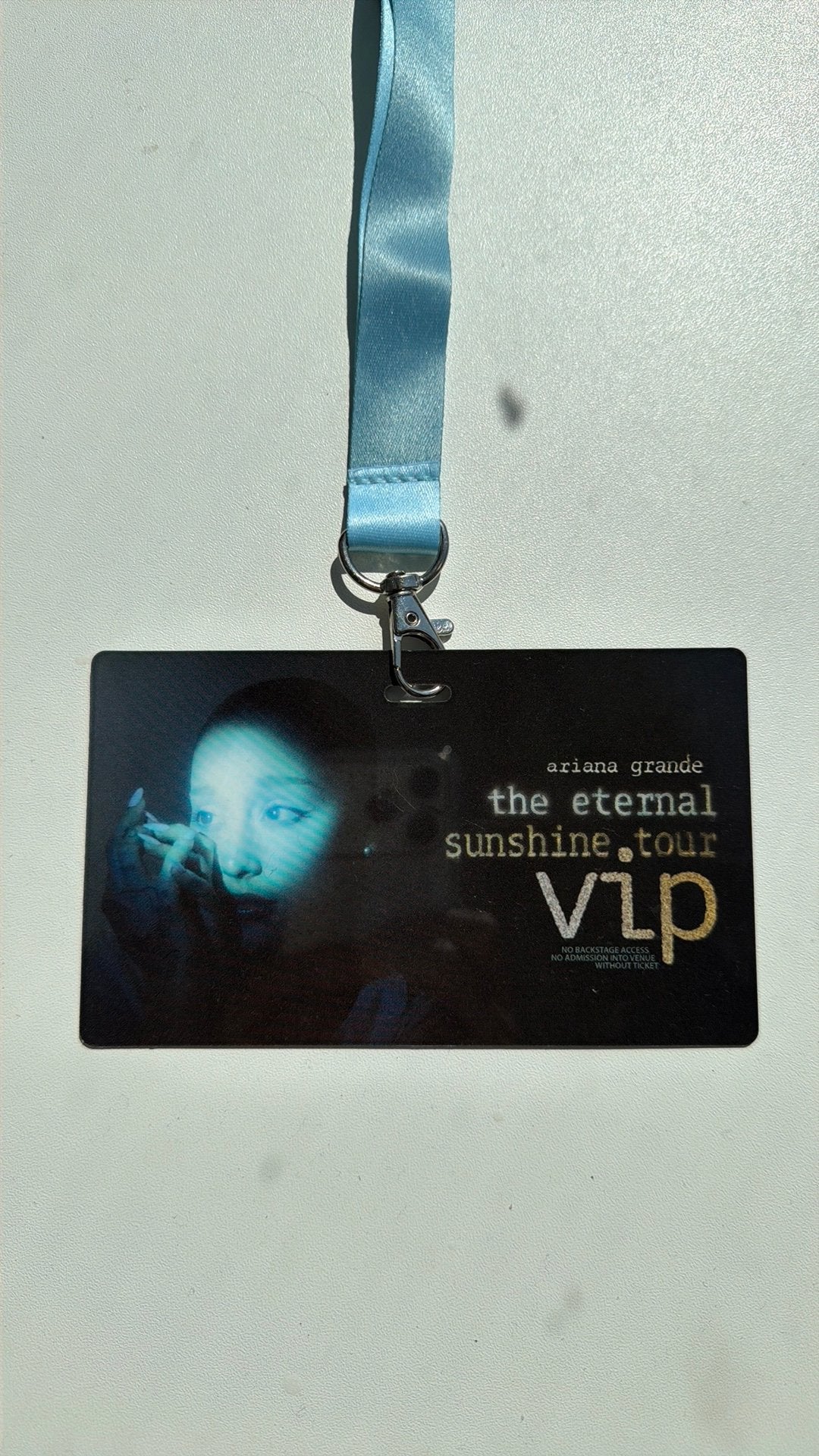 Eternal Sunshine Tour VIP lanyard, Tickets en Kaartjes, Concerten | Pop, Eén persoon