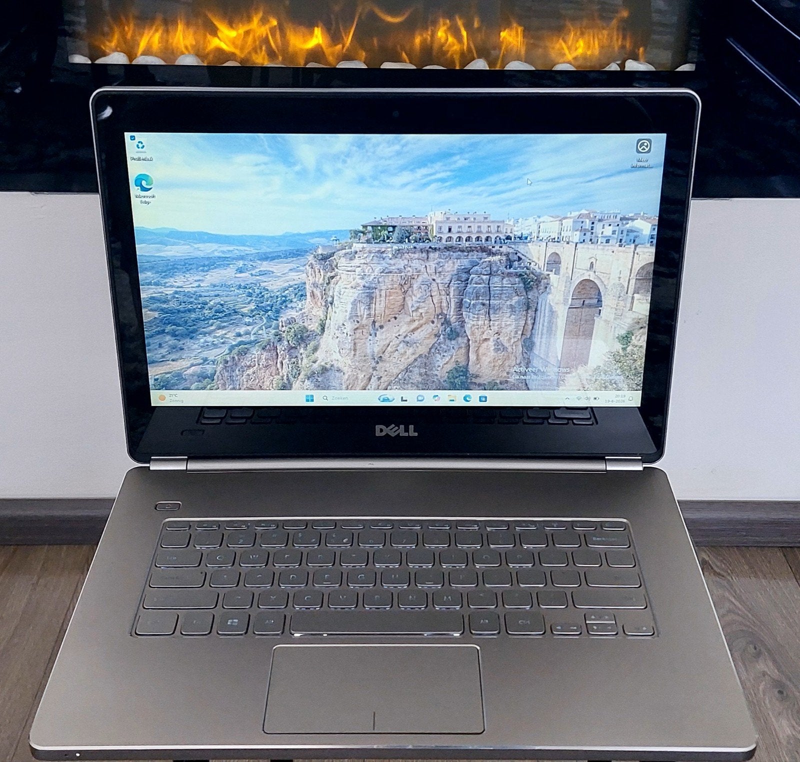 Dell inspiron i5 13 inch touchscreen Opslag 256 GB SSD, Computers en Software, Windows Laptops, 2 tot 3 Ghz, Qwerty, 8 GB, 13 inch
