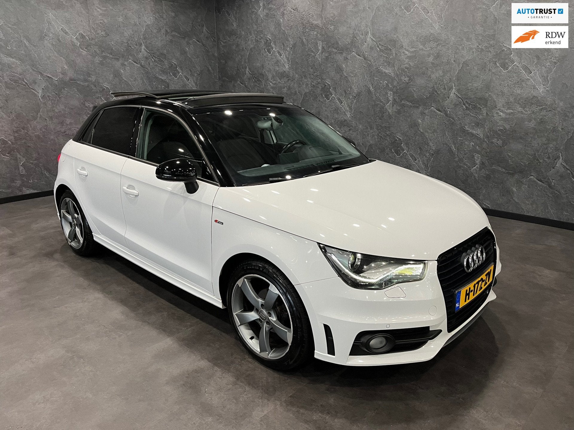 Audi A1 Sportback 1.2 TFSI S LINE PANORAMADAK LED XENON PDC, Auto's, Voorwielaandrijving, Euro 5, 86 pk, Zwart