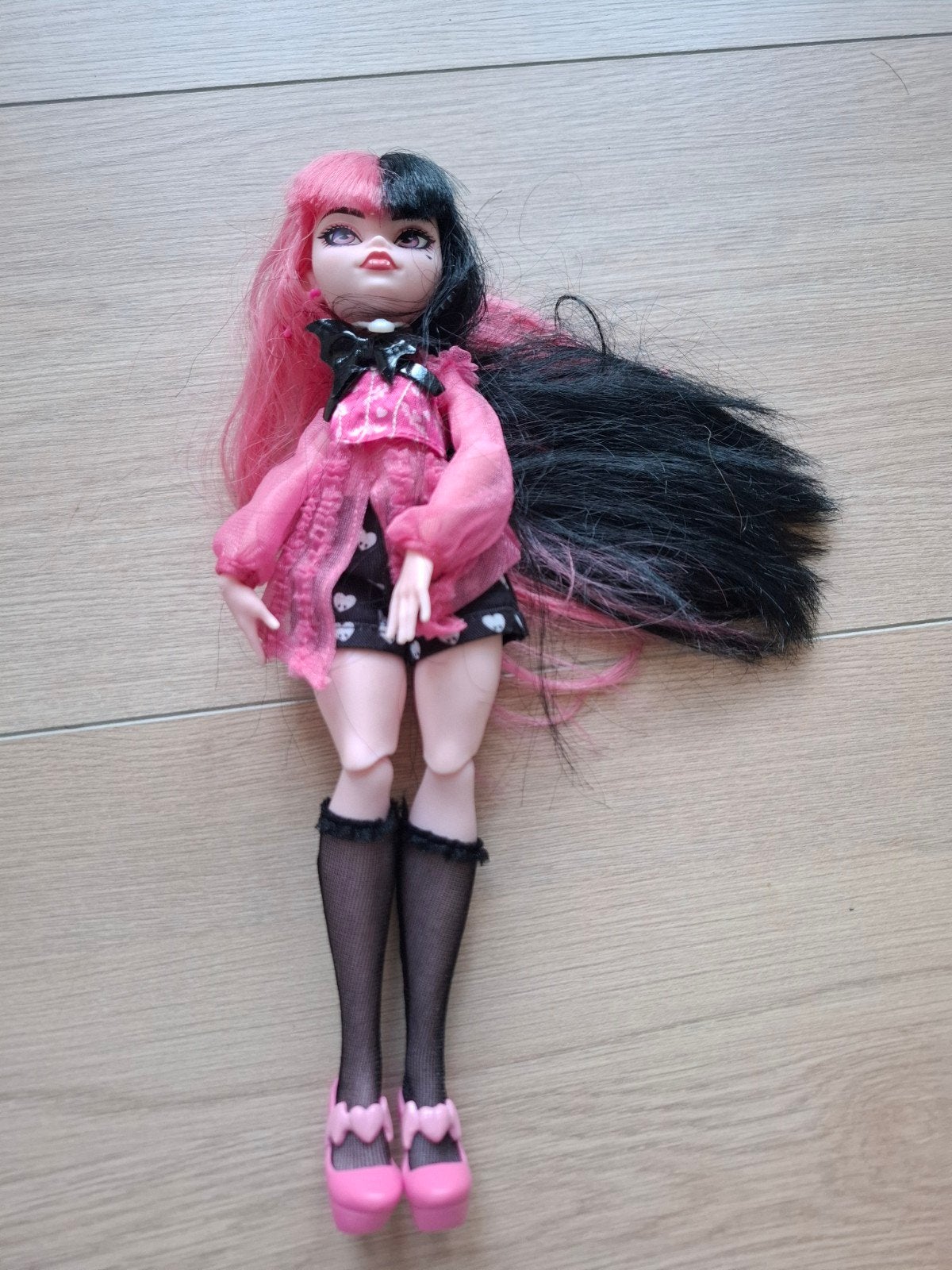 Pop Monster High Draculaura, Kinderen en Baby's, Speelgoed | Poppen, Ophalen of Verzenden, Zo goed als nieuw, Overige typen