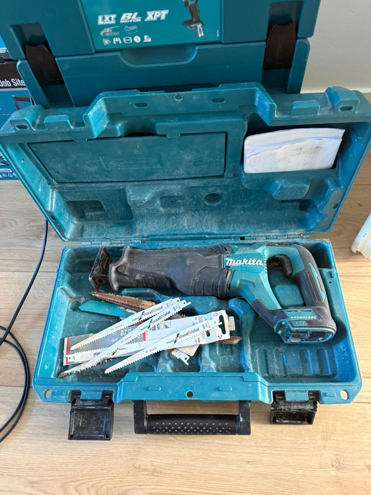 Makita Reciprozaag DJR187, Ophalen of Verzenden, Zo goed als nieuw, Overige typen