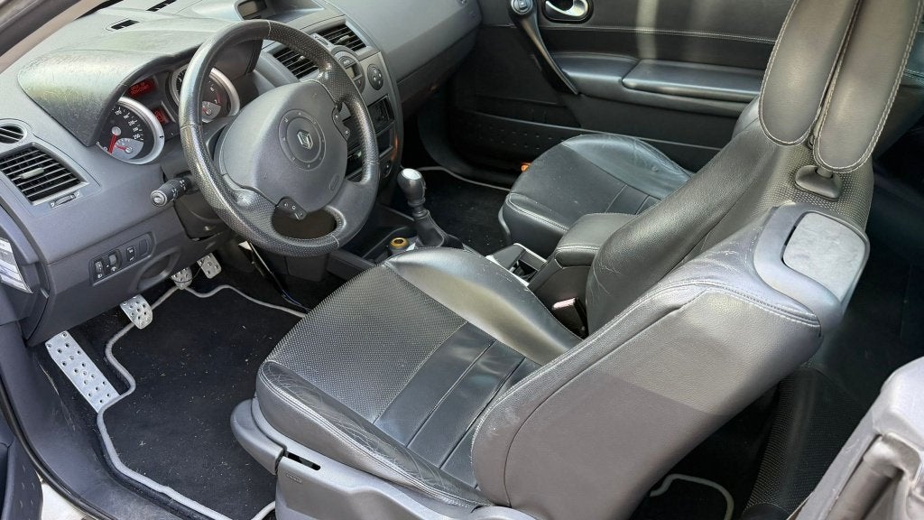 Renault Mégane 2.0 16V Cabrio 2006 Beige, Auto's, Renault, Voorwielaandrijving, 1998 cc, Zwart, 4 cilinders
