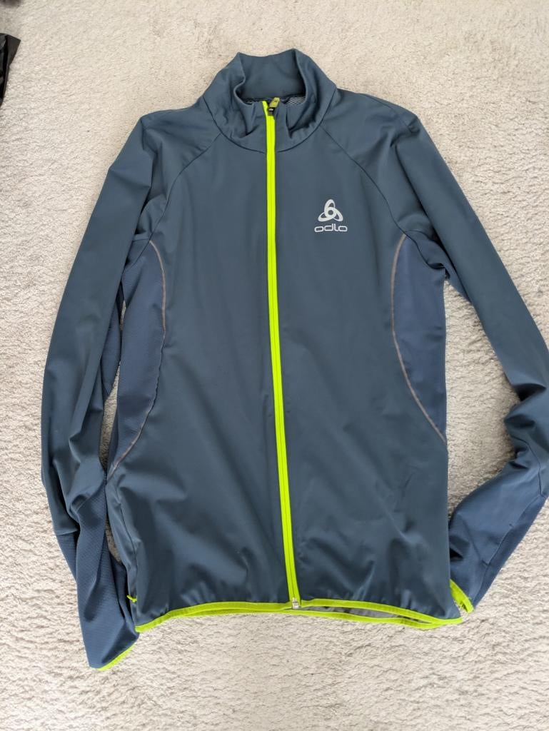 Heren hardloopjas, Ophalen, Maat 48/50 (M), Zo goed als nieuw, Hardlopen of Fietsen