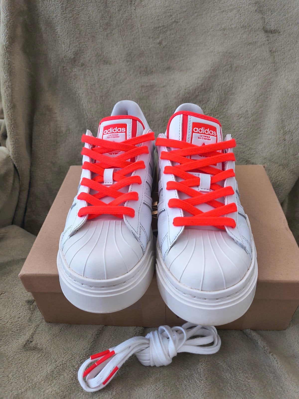 Adidas Superstar Bonega -Wit/Neon Oranje -Maat 38 (37/37,5), Kleding | Dames, Wit, Verzenden, Adidas, Sneakers of Gympen