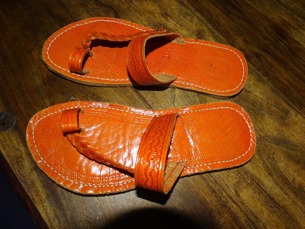 NIEUWE MAROKKAANSE LEREN TEENSLIPPERS MT 40- ORANJE LEER, Kleding | Dames, Schoenen, Slippers, Nieuw, Ophalen of Verzenden, MAROC