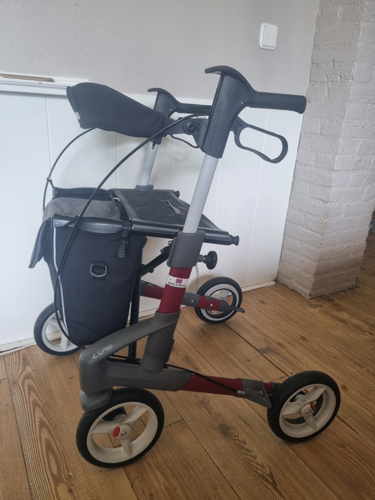 Troja 5G rollator bordeauxrood, Ophalen, Lichtgewicht, Zo goed als nieuw