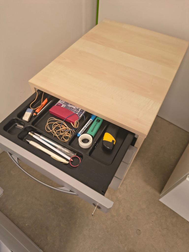 Lade kast, Ophalen