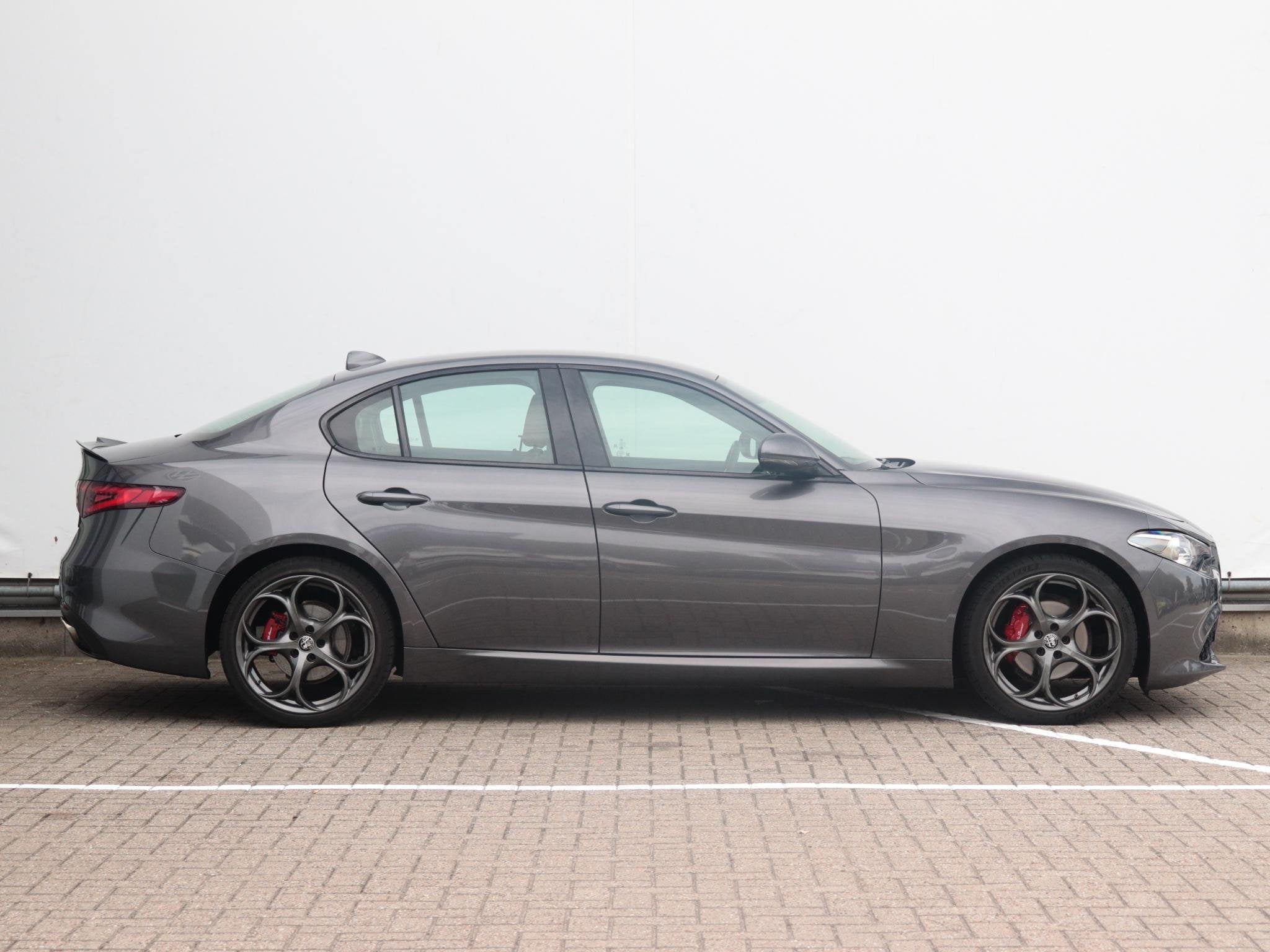 Alfa Romeo Giulia 2.0T Super | 200 PK | Bruin leder | Camera, Auto's, Alfa Romeo, Automaat, 745 kg, Euro 6, 4 cilinders