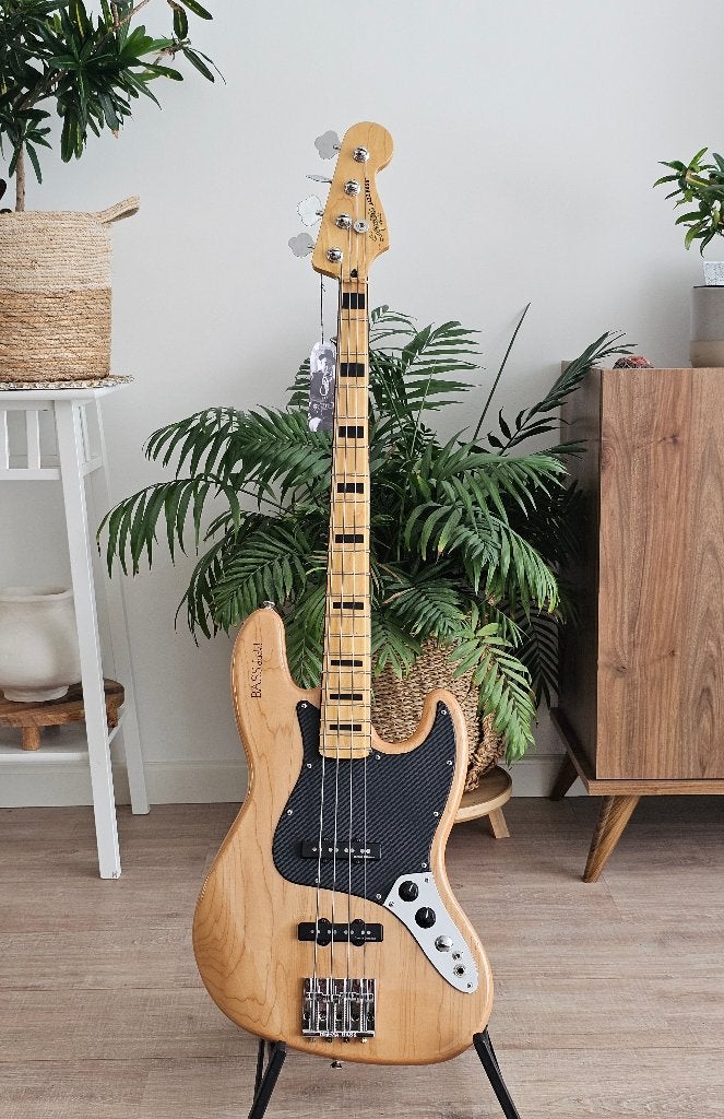 Squier Classic Vibe '70s Jazz Bass (Natural), Fender, Fender Musical Instruments Corporation, Zo goed als nieuw, Support@fender.com