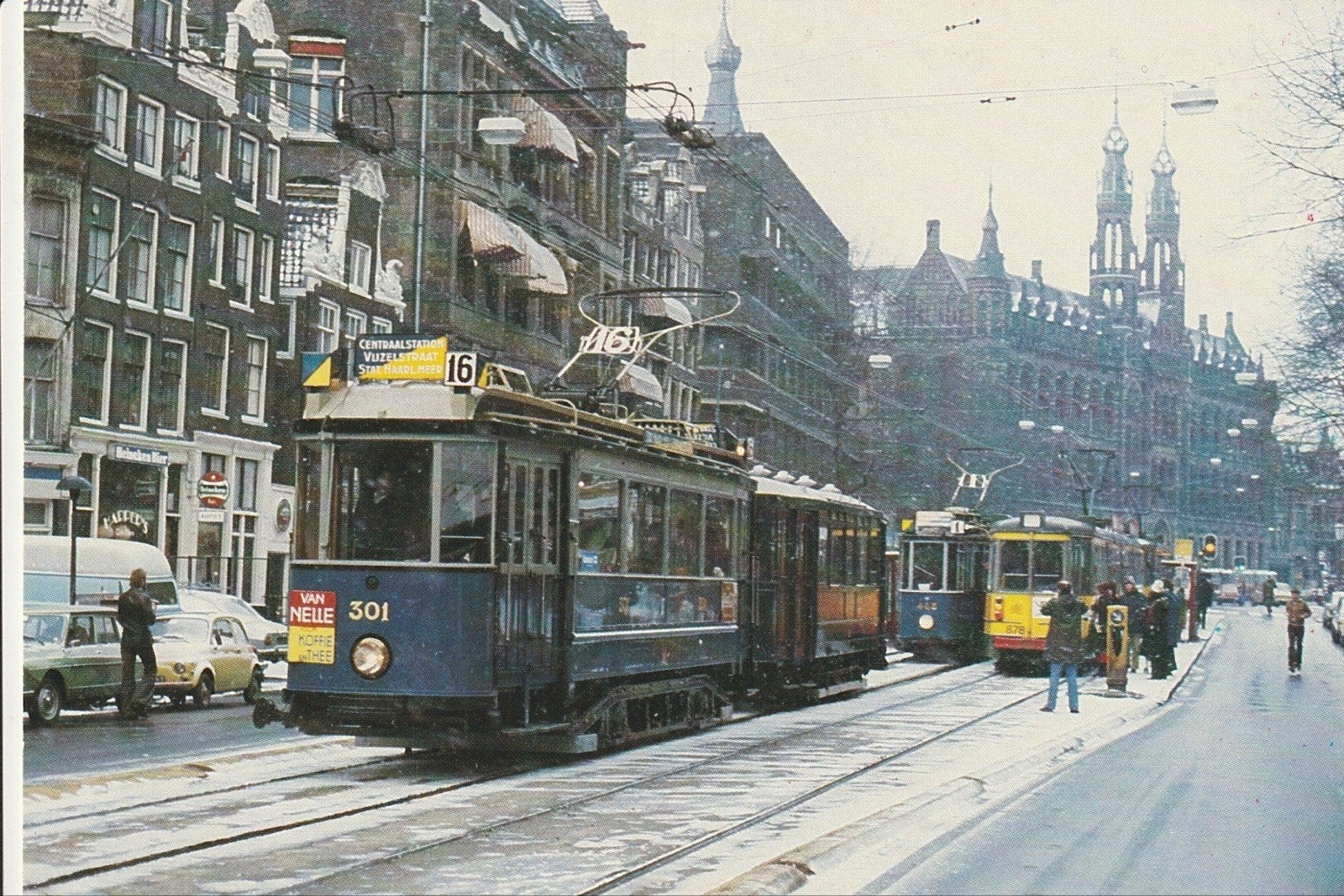 AMSTERDAM NIEUWEZIJDS VOORBURGWAL POSTKANTOOR UTRECHTER TRAM, Verzamelen, Ophalen of Verzenden, 1960 tot 1980, Ongelopen, Noord-Holland