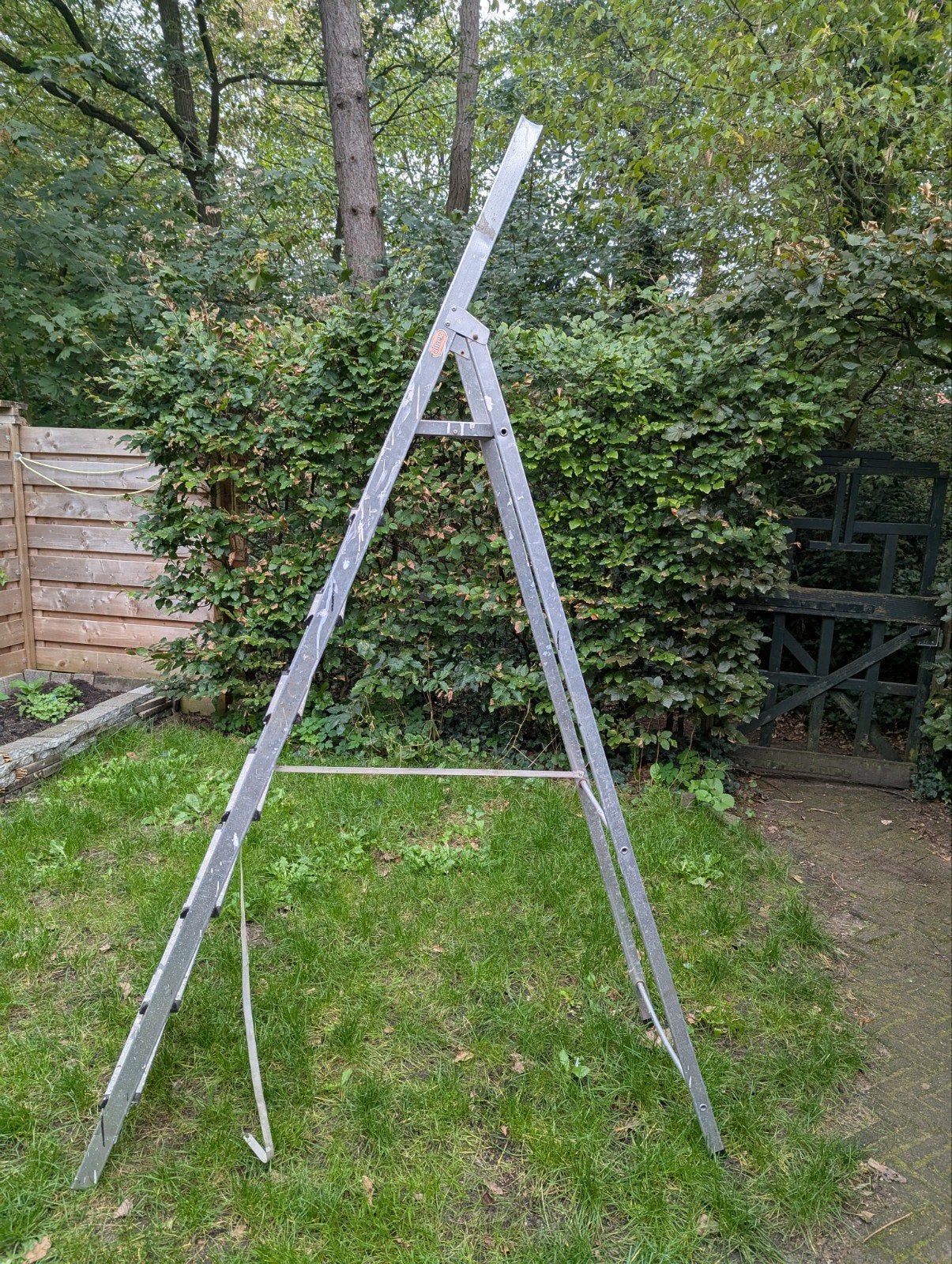 Altrex trap 7 tredes Gebruikt, Doe-het-zelf en Verbouw, Ophalen, Gebruikt, Trap, 2 tot 4 meter