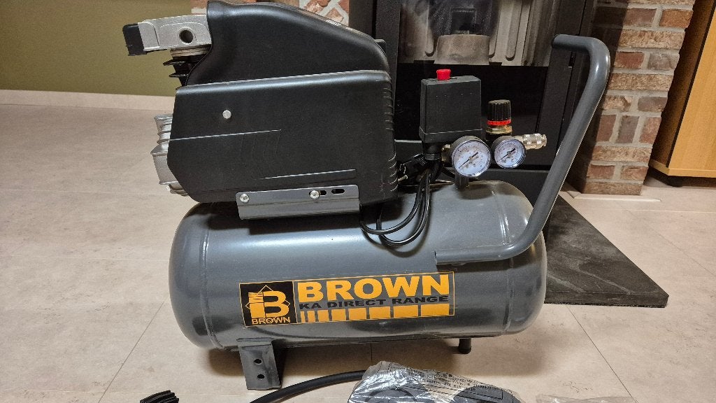 Brown KA25200 compressor, Ophalen, 6 tot 10 bar, Nieuw, Minder dan 200 liter/min