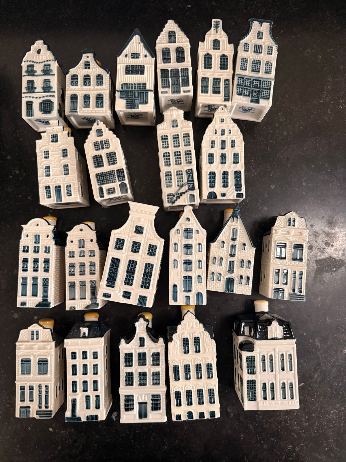 KLM huisjes collectie - Diverse nummers, Verzamelen, Ophalen of Verzenden, Gebruikt, 1 t/m 20, Gevuld