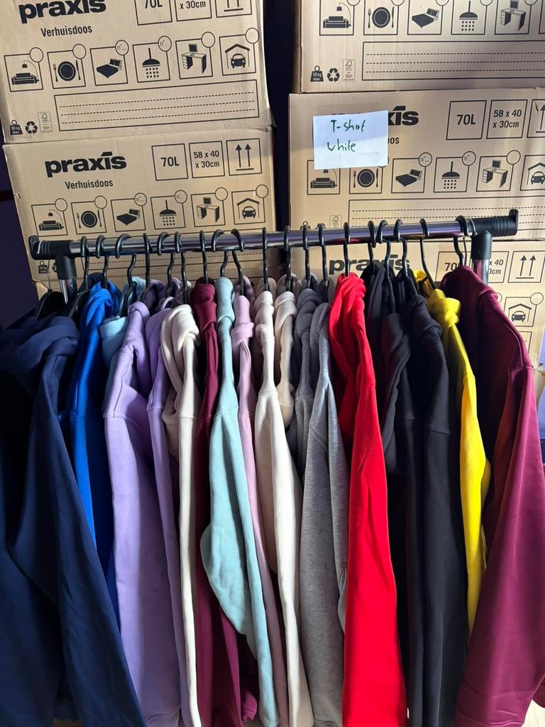 Hoodies NEW Restpartij verschillende kleuren en maten truien, Ophalen of Verzenden, Nieuw, Overige maten, Overige kleuren