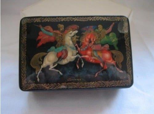 Laqué oude opberg juwelendoos ca.1975, Antiek en Kunst, Curiosa en Brocante, Verzenden