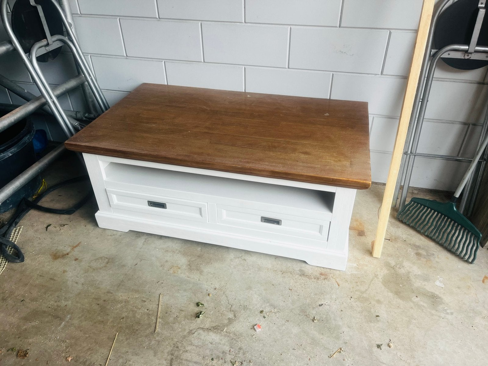 Landelijk Salon Tafel / TV Meubel in Nieuwstaat, Ophalen, Zo goed als nieuw, Overige houtsoorten