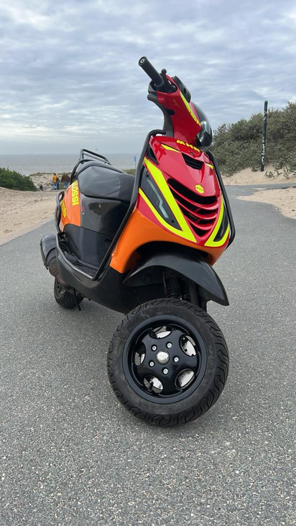 Piaggio zip 70cc brom, Fietsen en Brommers, Ophalen, Zo goed als nieuw, Tweetakt, Zip