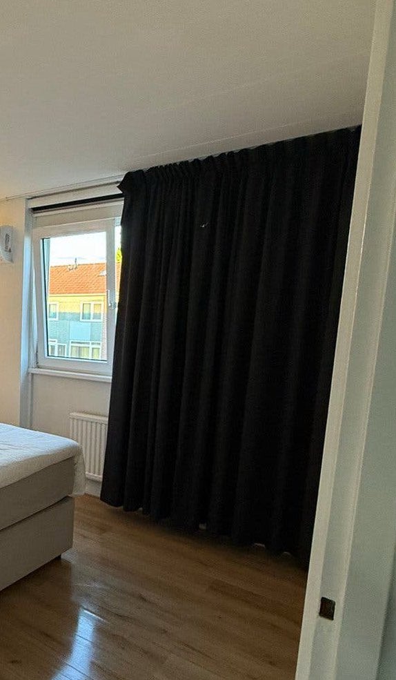 Zwart verduisterend gordijn, Huizen en Kamers