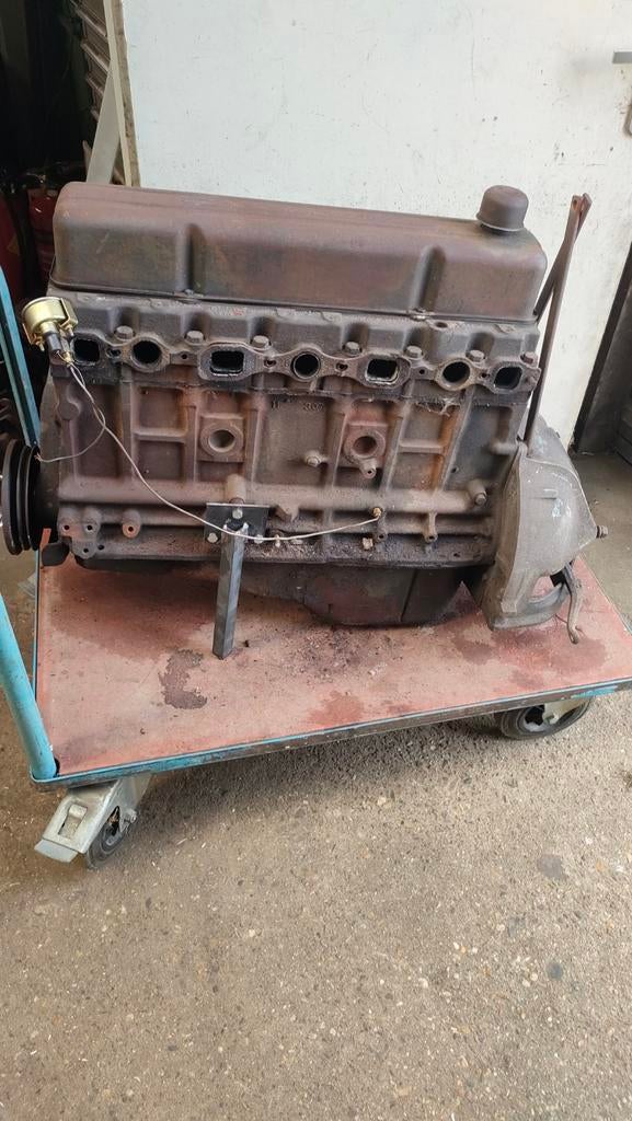 Chevrolet 235 lijn6 goed lopend Apache bel air, Ophalen, Gebruikt, Benzinemotor, 1800 rpm of meer