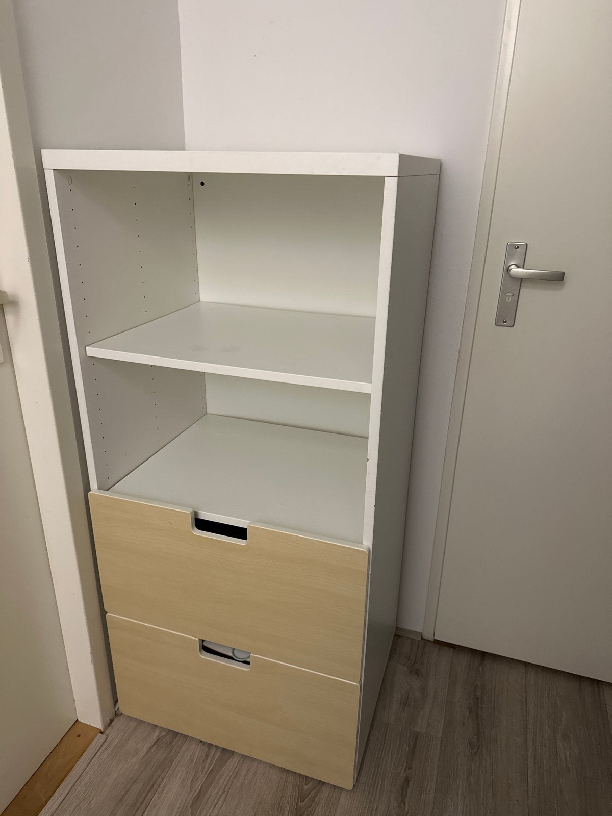 Witte kast met twee lades en twee open vakken, Ophalen, Gebruikt