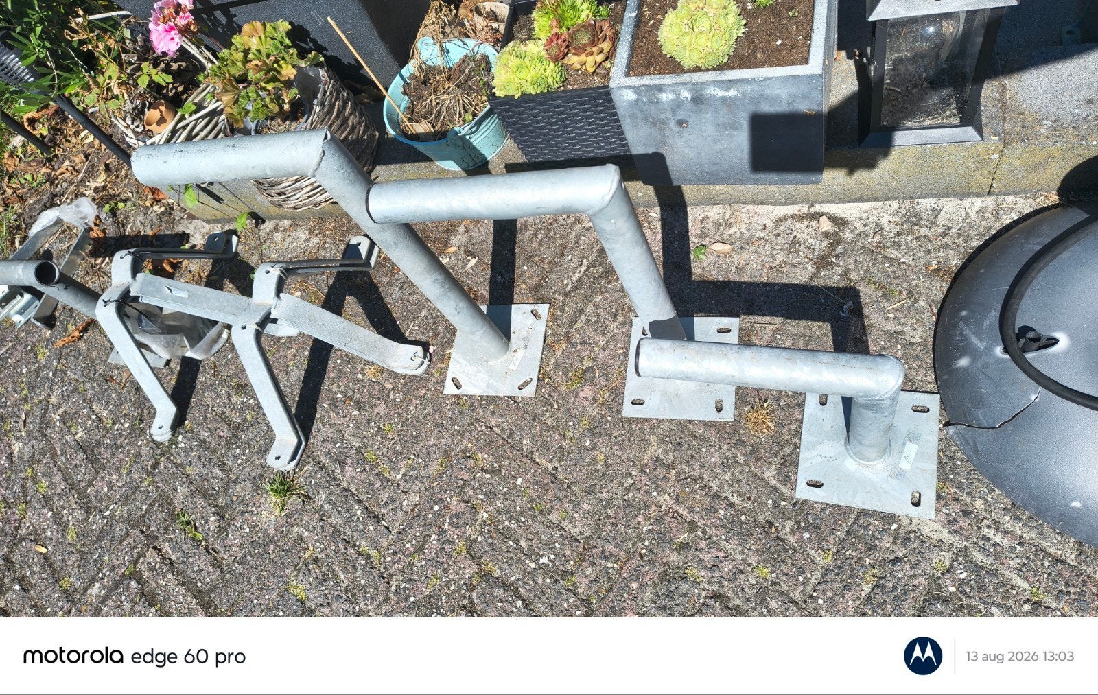 Metalen beugels en buizen voor diverse doeleinden, Ophalen, Nieuw