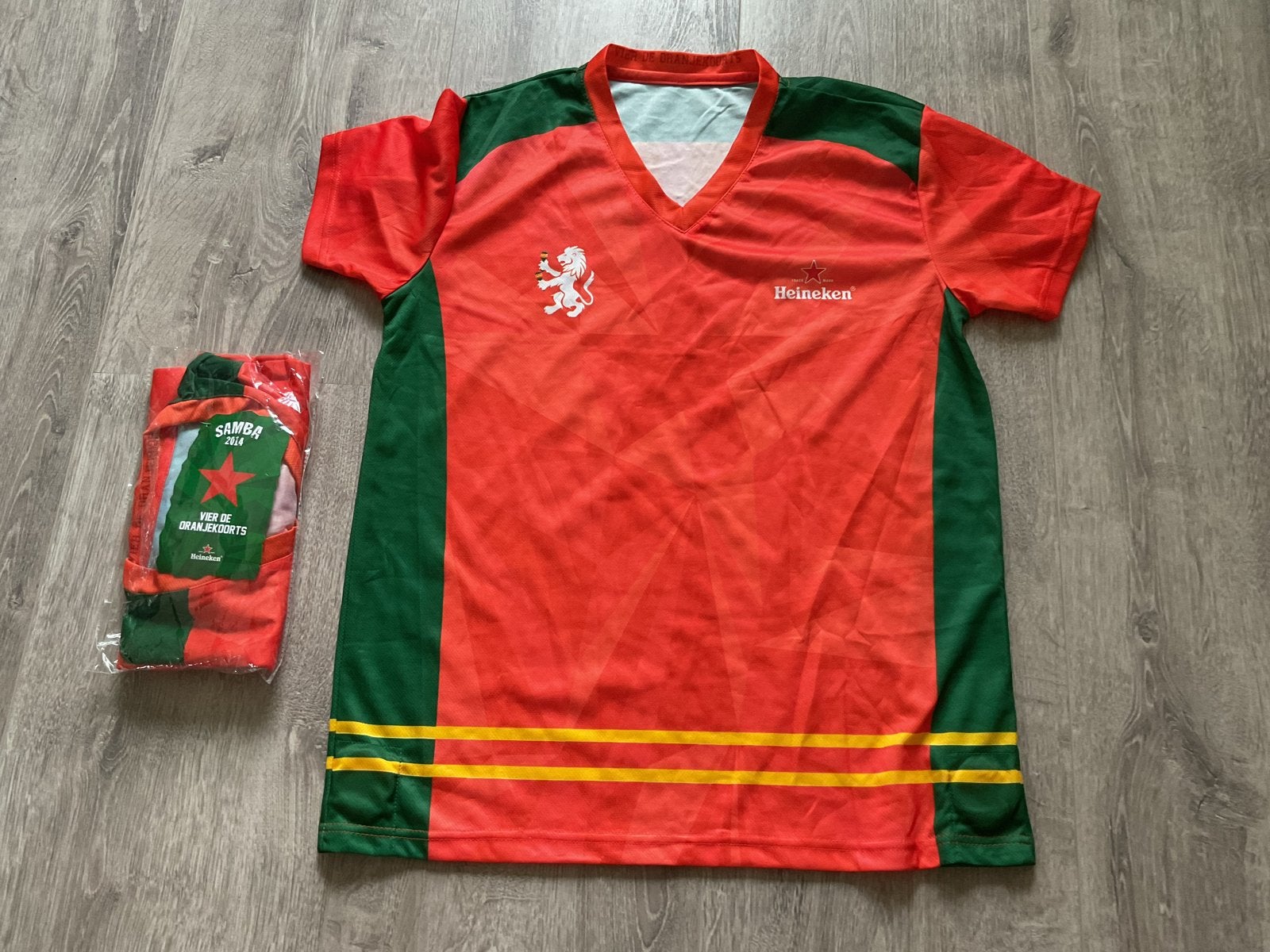 Heineken Samba 2014 Voetbalshirt Oranje/Groen 2 stuks, Ophalen of Verzenden, Nieuw