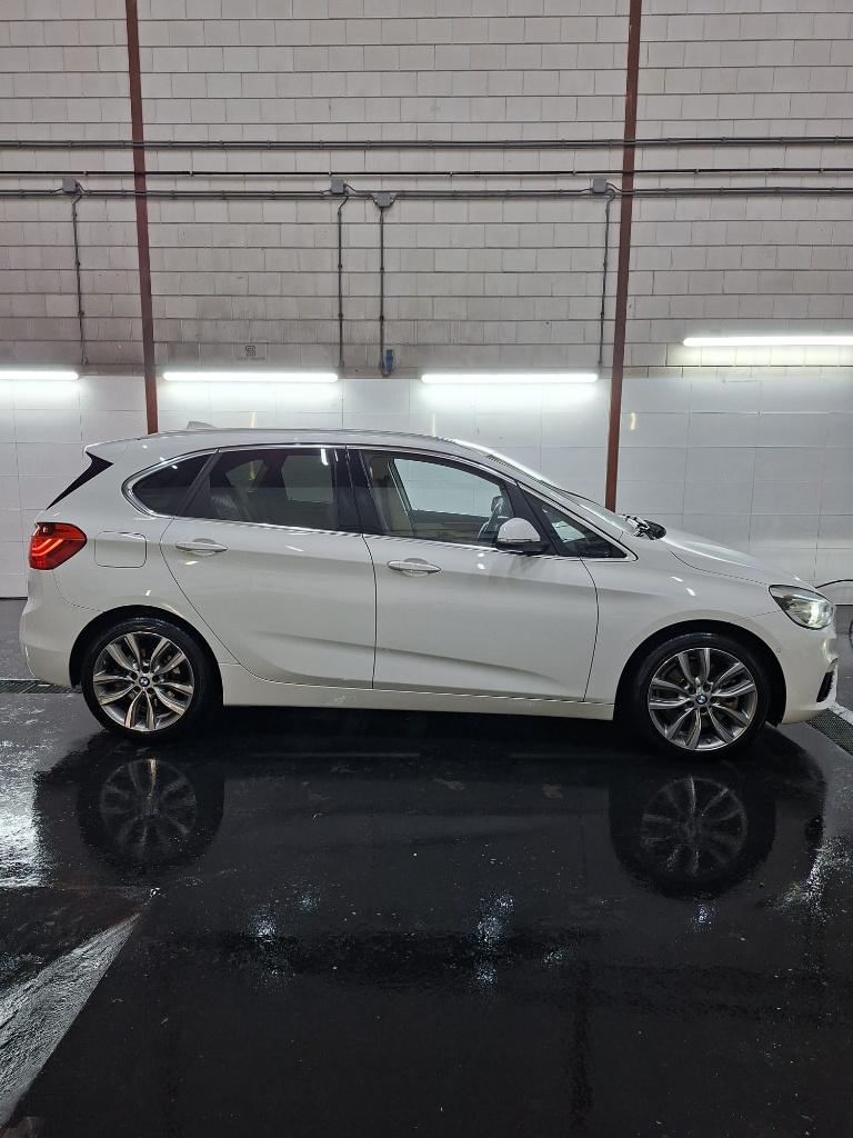 BMW 2-Serie Active Tourer 2.25i 2.0 171KW 2014 Wit, 1998 cc, 4 cilinders, Wit, 75 €/maand