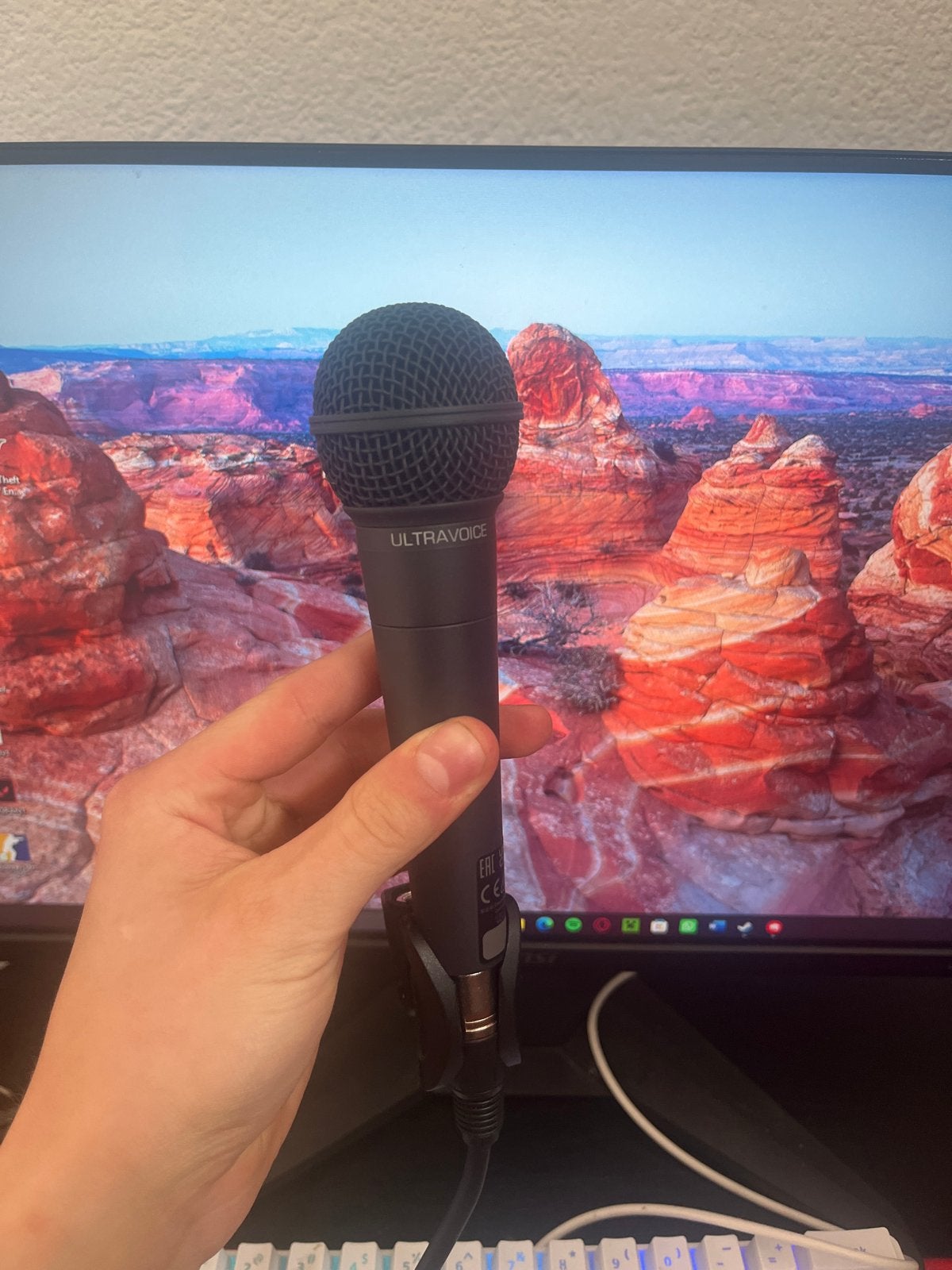 Behringer Ultravoice XM8500 Microfoon met Kabel en Hoes, Ophalen, Zo goed als nieuw, Zangmicrofoon