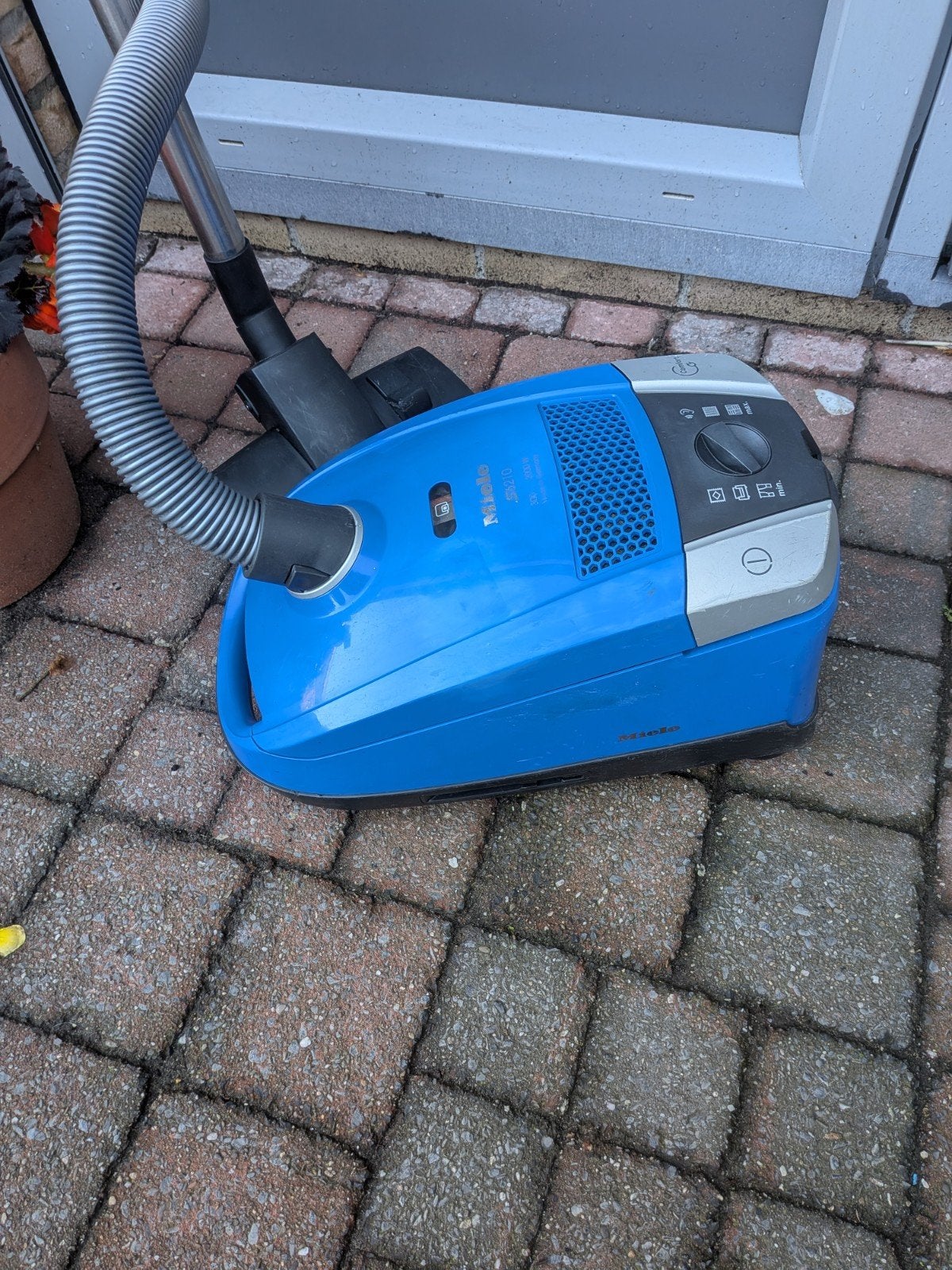stofzuiger miele, Ophalen of Verzenden, Gebruikt, 1600 tot 2000 watt