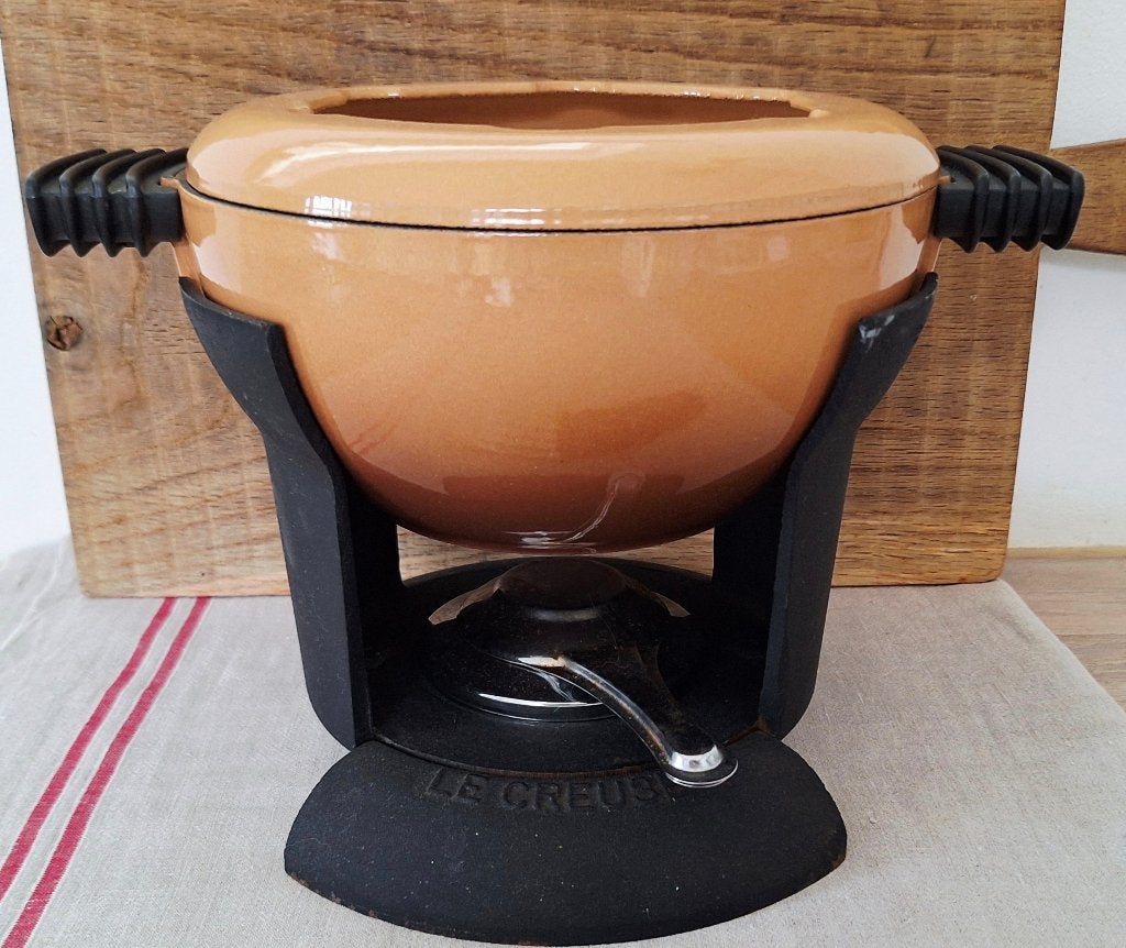 Vintage Le Creuset Fondueset Hazelnootkleurig, Gietijzer, Overige typen, Le Creuset, Ophalen of Verzenden