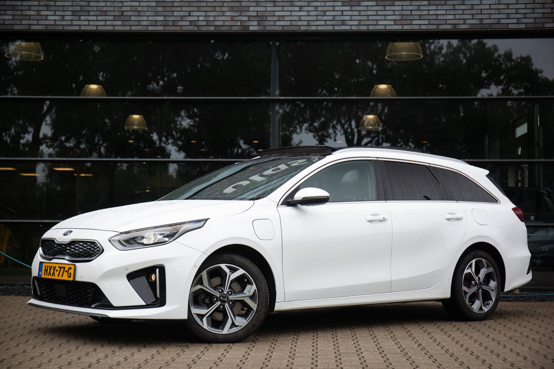 Kia Ceed Sportswagon 1.6 GDI PHEV ExecutiveLine , Panoramada, Gebruikt, Wit, 71 km/l, Geïmporteerd