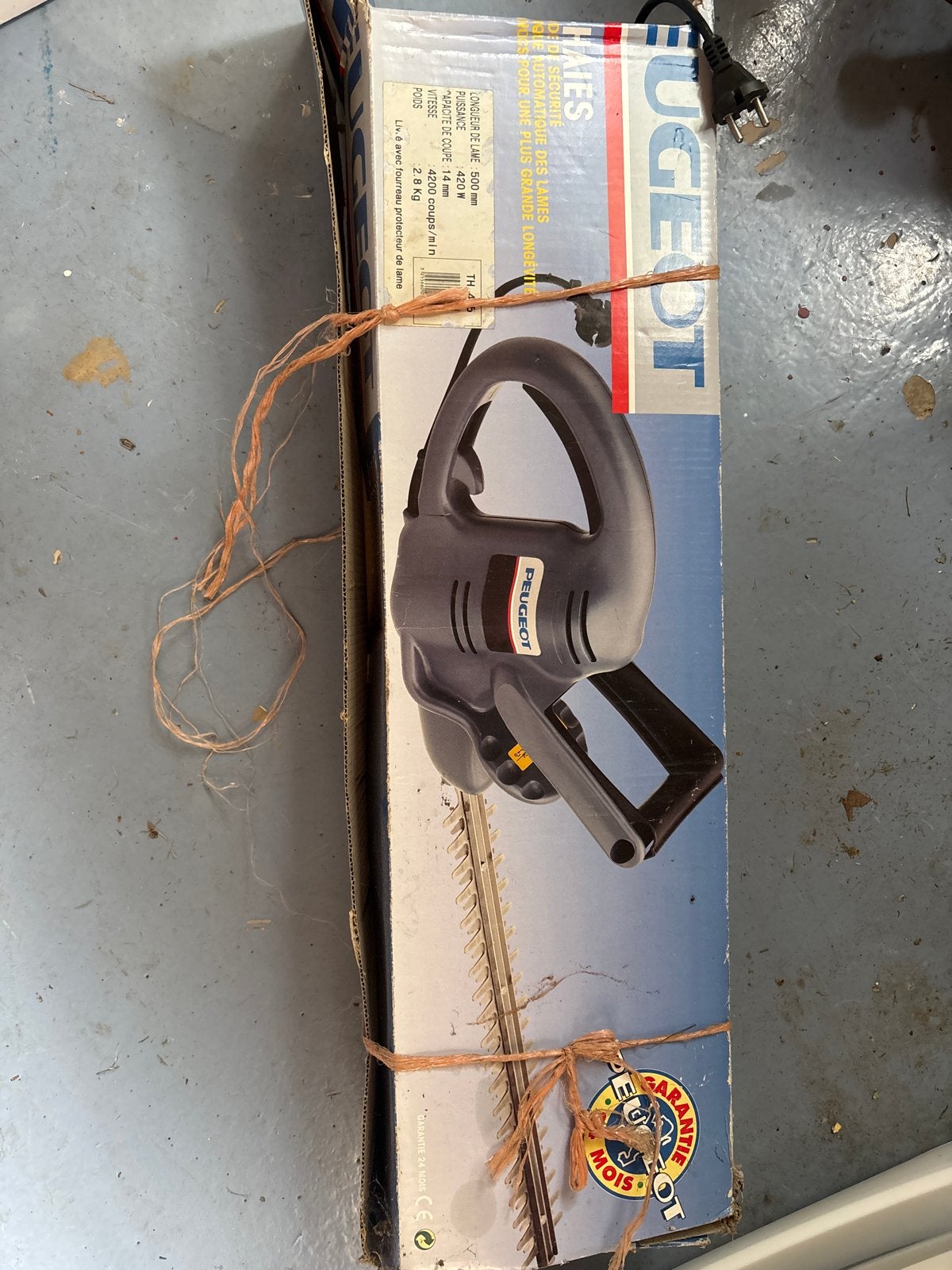 Peugeot Heggeschaar TH 445 - Gebruikt maar in prima staat, Ophalen, Gebruikt, Elektrisch