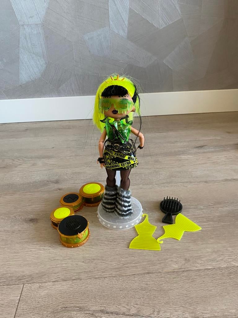 LOL Surprise OMG Remix Rock Fashion Doll BHAD GURL met drums, Ophalen of Verzenden, Zo goed als nieuw