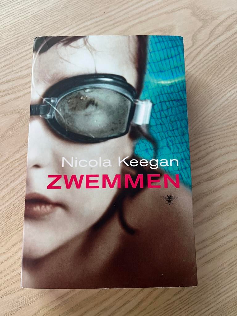 Nicola Keegan - Zwemmen, Boeken, Ophalen, Zo goed als nieuw, Nicola Keegan