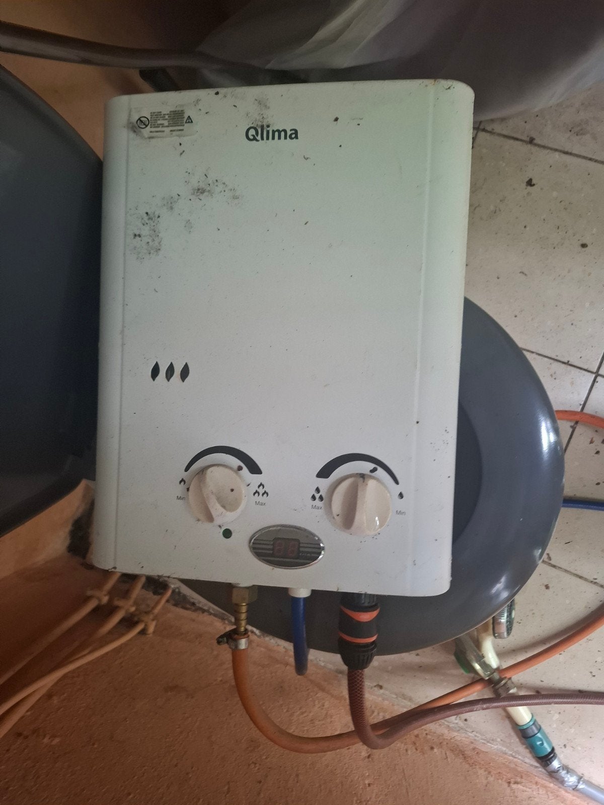 Qlima PGWH1010 geiser met handleiding, Ophalen, Gebruikt, Geiser, Minder dan 20 liter