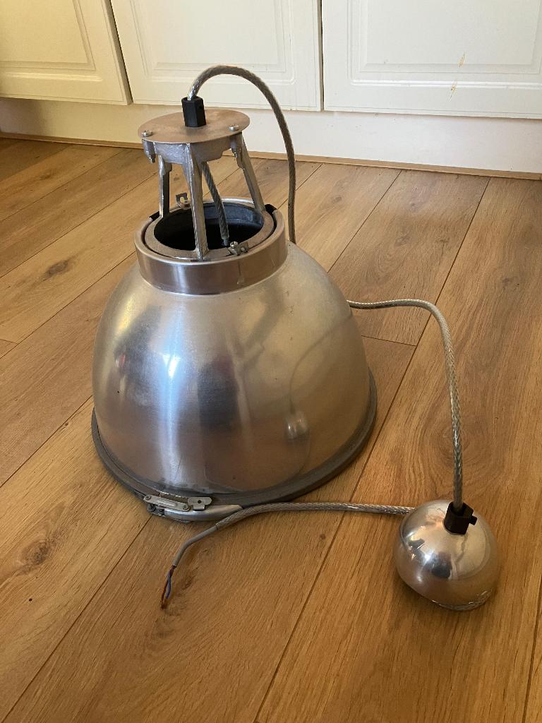 Industriēle hanglamp v metaal, Huis en Inrichting, Ophalen, Gebruikt, Metaal, Minder dan 50 cm