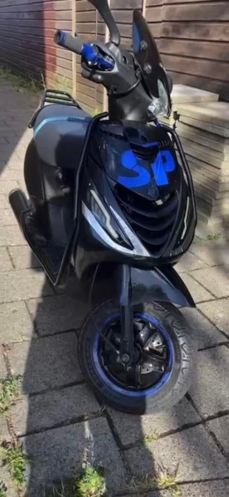 Piaggio Zip iGET 4-takt Euro 4 - 2020 - Incl. extra's, Ophalen, Gebruikt, Maximaal 45 km/u, Zip