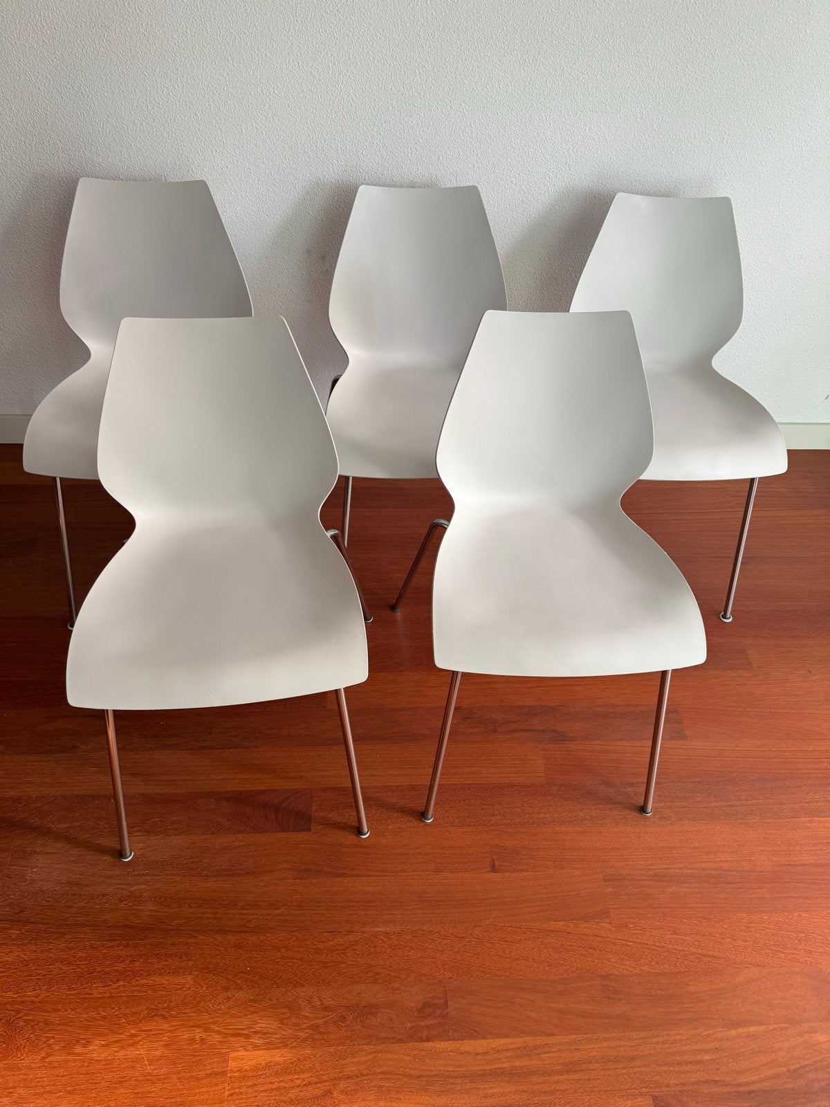 Kartell Maui stoelen - Vico Magistretti - 5 stuks, Huis en Inrichting, Ophalen, Kunststof, Gebruikt, Wit