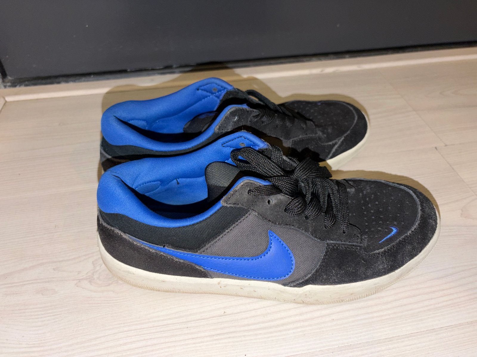 Nike SB sneaker Zwart/Blauw, Ophalen of Verzenden, Gedragen, Zwart, Sneakers of Gympen