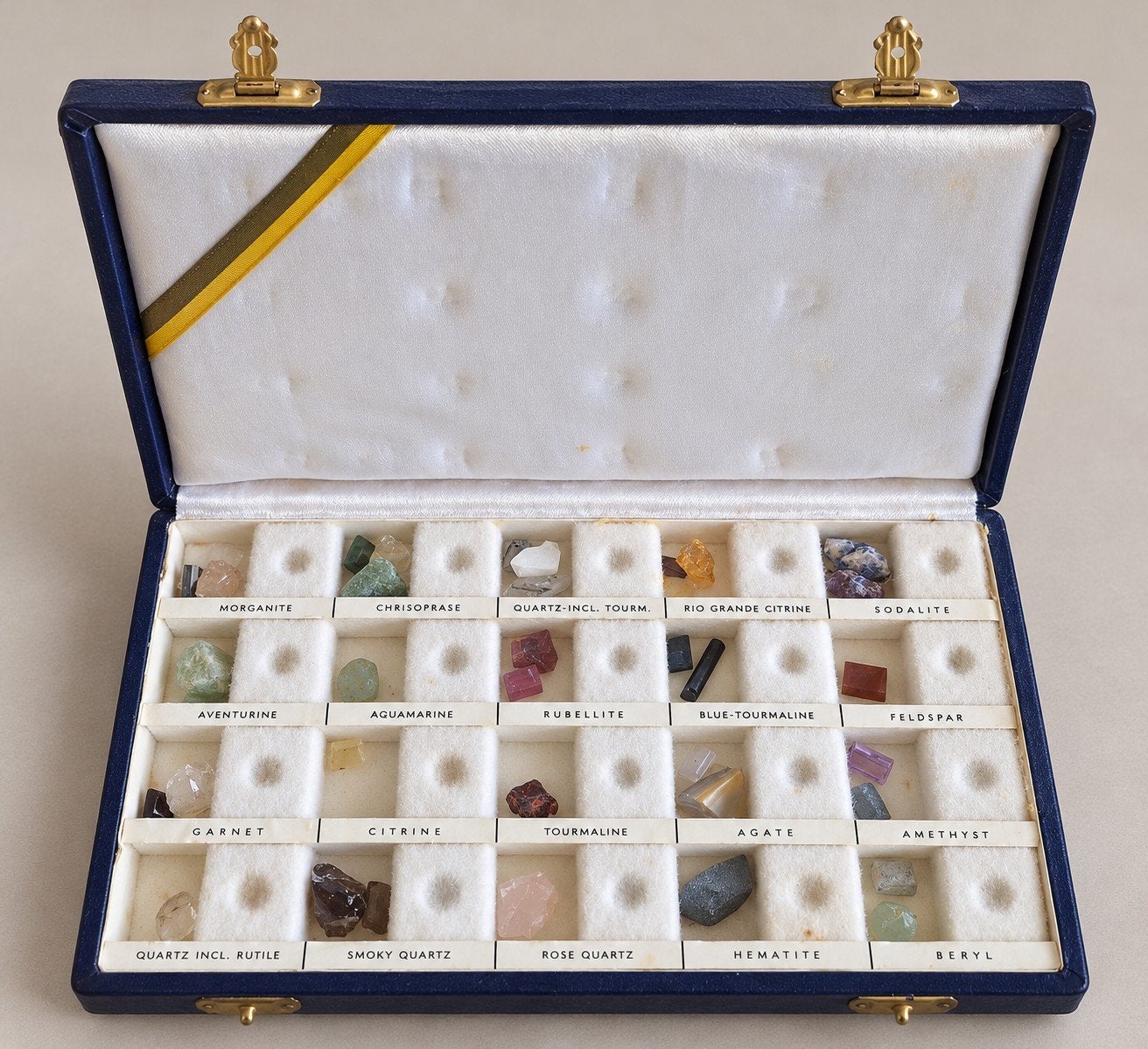 Vintage edelstenenkoffer met 20 soorten mineralen, Ophalen of Verzenden