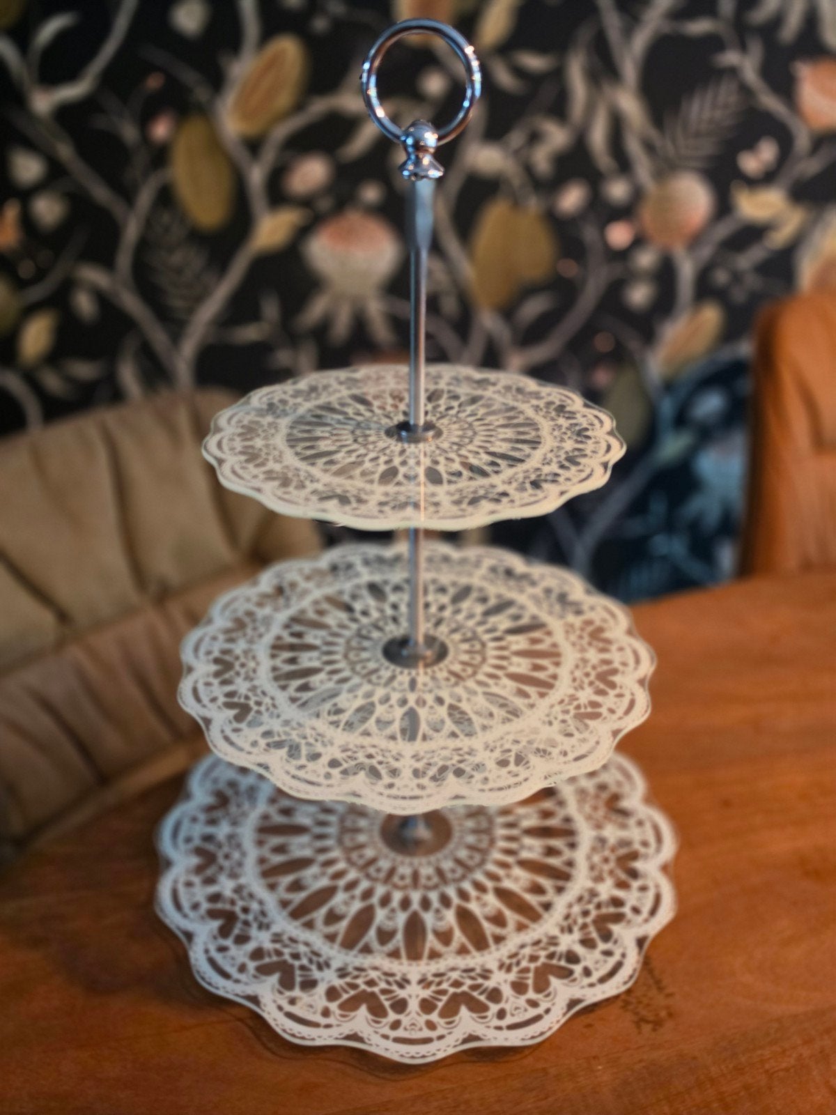 Elegante 3-laags etagère - Perfect voor gebak en hapjes, Huis en Inrichting, Etagère, Demontabel, Metaal, Ophalen of Verzenden