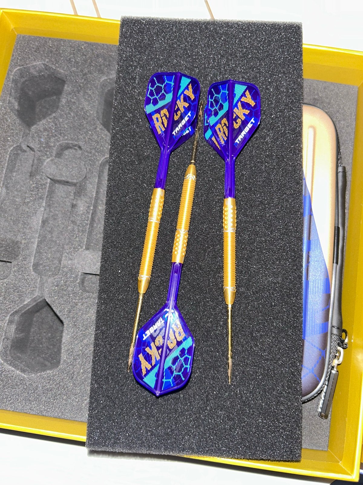 Josh Rock Limited Edition Darts Set - Nr. 2267/2500, Ophalen, Nieuw, Pijlen