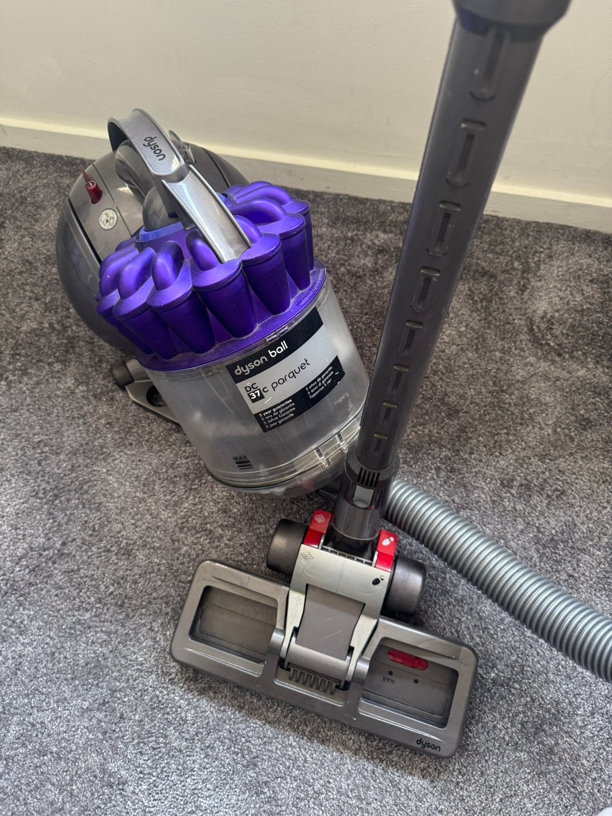 Dyson Stofzuiger Bal 37c, Witgoed en Apparatuur, Stofzuigers, Ophalen of Verzenden, Zo goed als nieuw, 1200 tot 1600 watt
