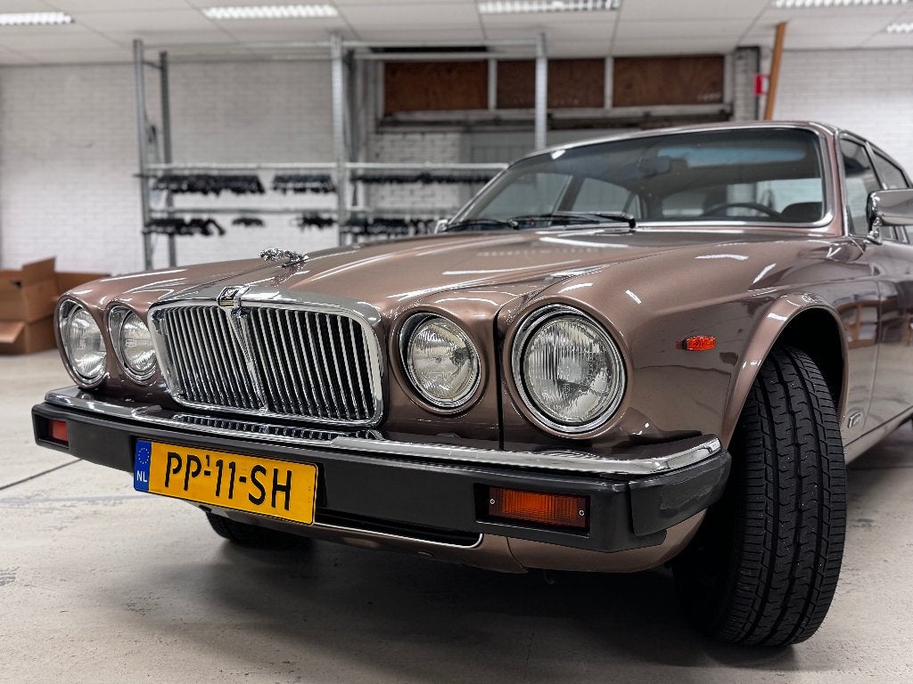 Jaguar XJ Sovereign 4.2 AUT 1986 Bruin, Auto's, Jaguar, Automaat, Achterwielaandrijving, Beige, Bruin