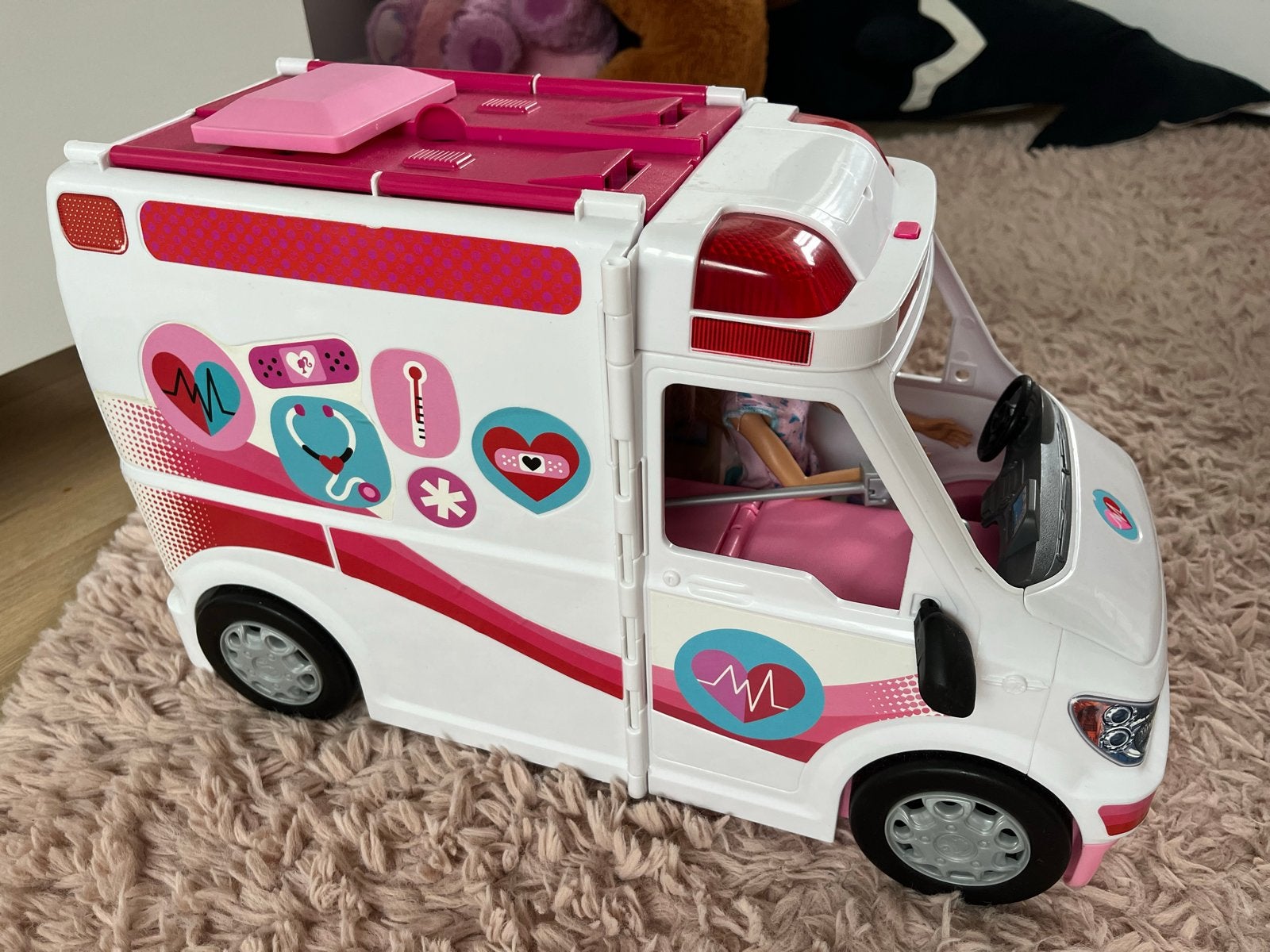 Barbie ambulance / ziekenhuis met accessoires, Ophalen, Zo goed als nieuw