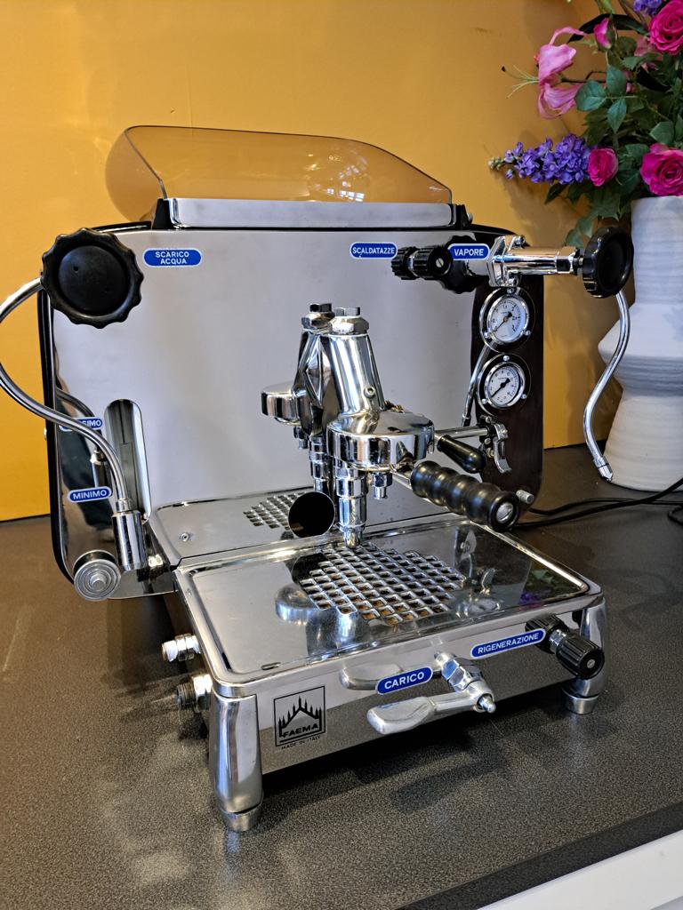 Faema E61 espressomachine uit 1963, Espresso apparaat, 10 kopjes of meer, Refurbished, Gemalen koffie