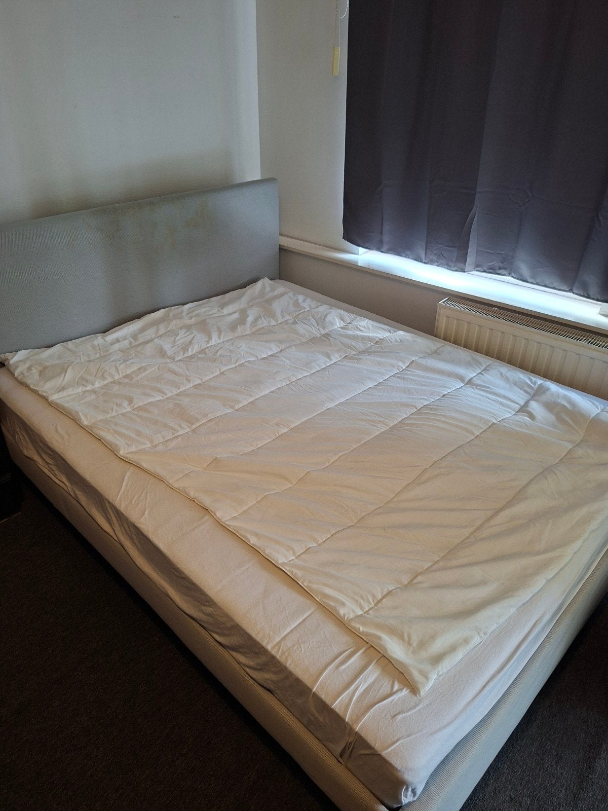 Double IKEA Bed with Mattress – 200  155 cm, Ophalen, Zo goed als nieuw, Tweepersoons
