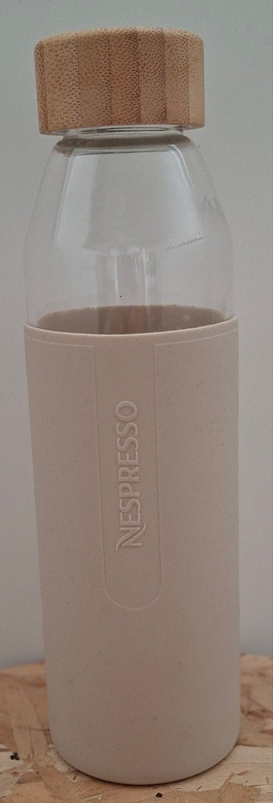 Nespresso glazen waterfles met bamboe dop