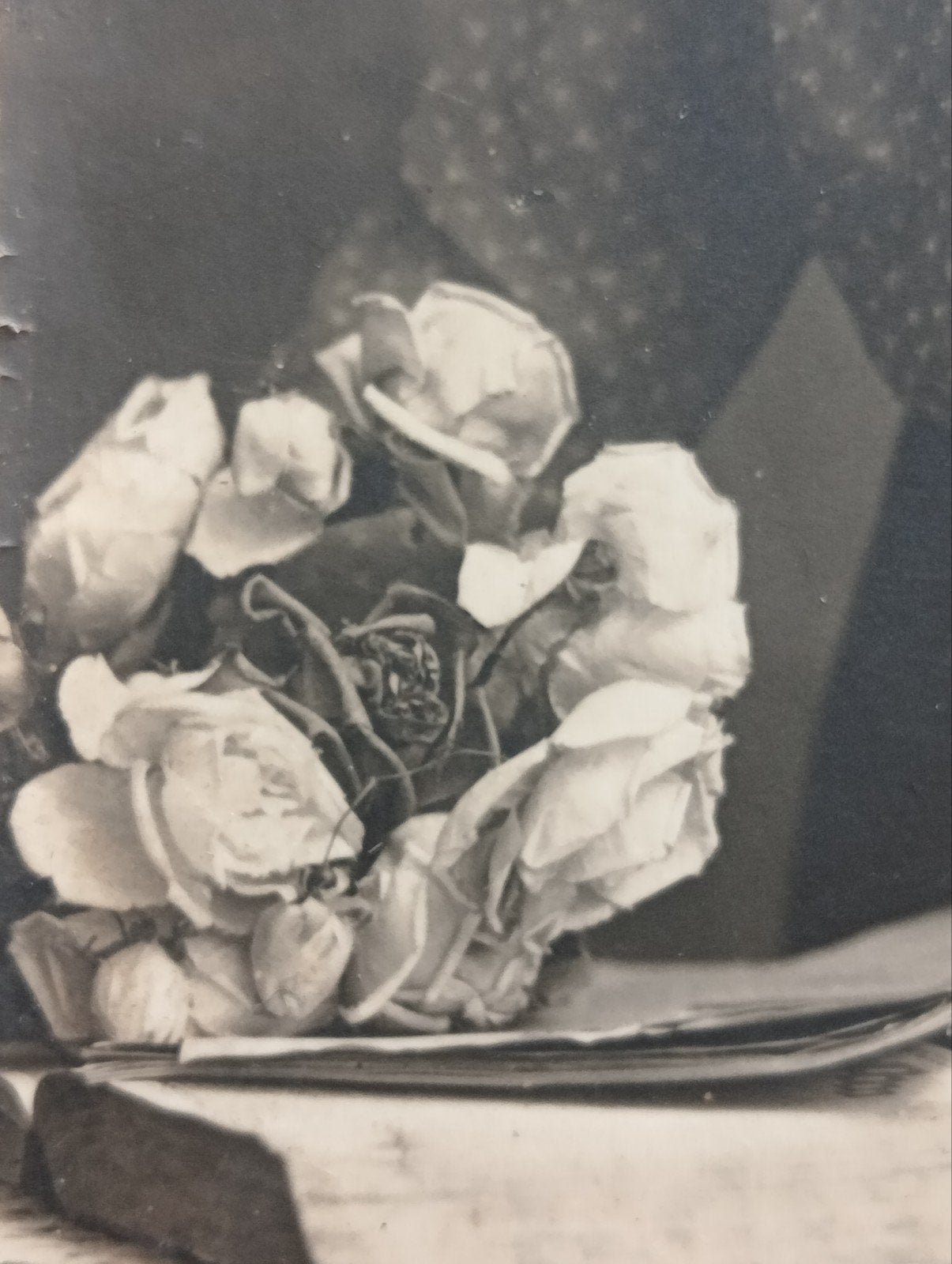 Fotokaart vrouw met boek en boeket omstreeks 1910, Verzamelen, Ophalen of Verzenden, Voor 1940, Gebruikt